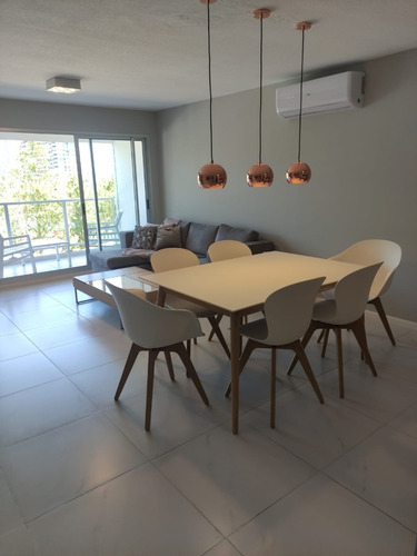 Imagen 2 de 8 de Excelente Apartamento Frente Al Mar En Alquiler En Temporada. Consulte Precio.