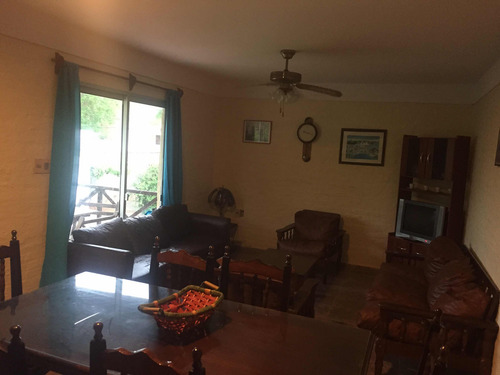 Alquilo Piriapolis Lindos Aptos Tipo Casita En Pleno Centro De Piriapolis A 5 De La Playa 2 Dormitorios Parrillerito Lugar Para El Auto Totalmente Equipado Para 5 Personas