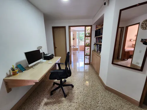 Apartamento En Venta En Laureles, Primer Parque. Cod V12107
