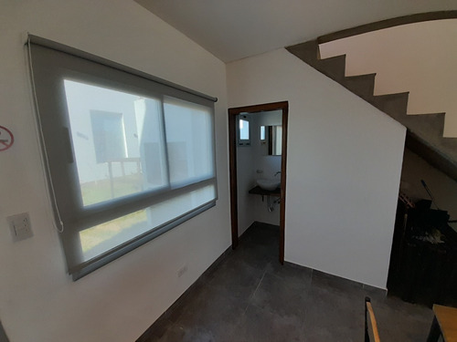 Imagen 7 de 10 de Duplex A Estrenar De 3 Ambientes Con Cochera.