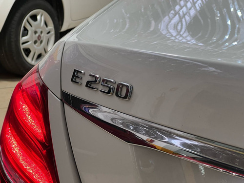 Mercedes-Benz Classe E CGI Avantgarde 2.0 TB 211cv Aut.