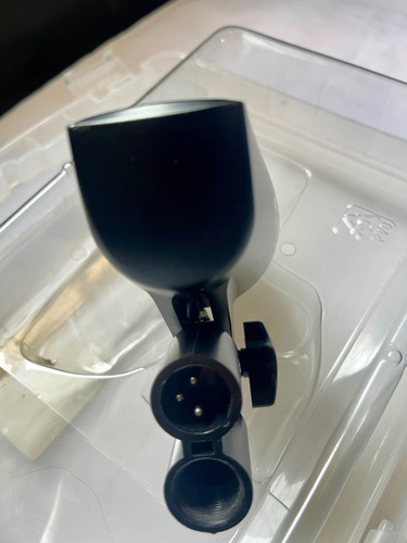 Micrófono Para Bombo Akg D11 Negro (Usado)