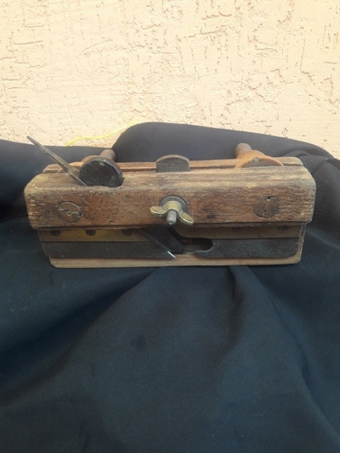 Herramienta De Carpintero Cepillo Antiguo