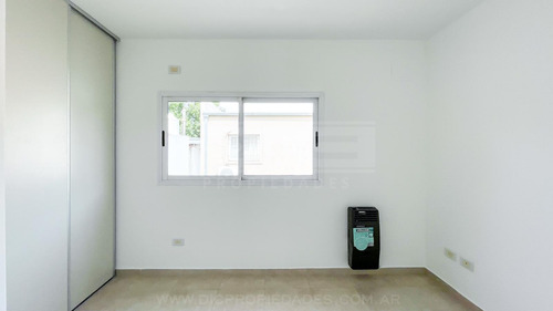 Triplex 2 Dormitorios Venta - Olivos-maipu/uzal