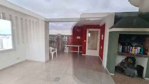 Imagen 7 de 10 de En Venta Departamento De 1 Ambiente Con Cochera Cubierta En 7mo Piso En Caseros Centro !!! F: 8287