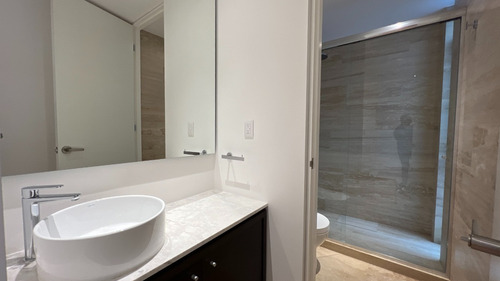 Imagen 8 de 17 de Venta De Departamento En López Cotilla - Del Valle Centro