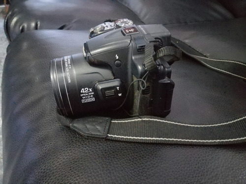 Imagen 2 de 5 de Se Vende Camara Nikon Ennexcelente Condiciones Ref 130v