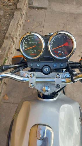 Suzuki En 125