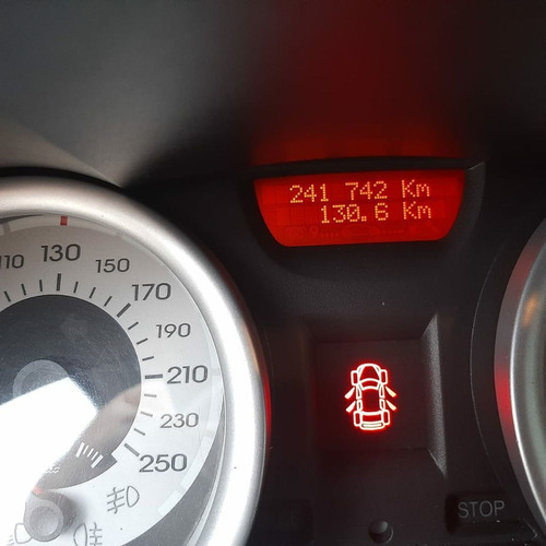 Imagem 2 de 15 de Renault Megane Grand Tour 2013 1.6 Dynamique Hi-flex 5p