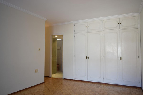 Alquiler Apartamento Pocitos 4 Dormitorios Rambla Servicio