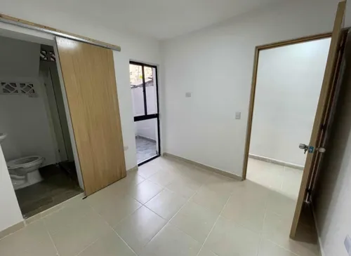 Vendo Casa En Manrique Central, Primer Piso