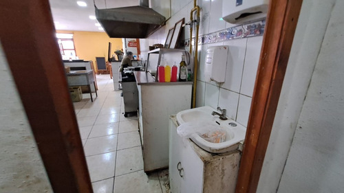 Local Comercial, Como Restaurante Con Patente Diurna