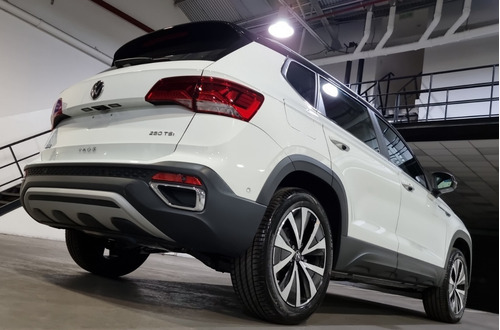 Imagen 7 de 25 de Volkswagen Taos Highline 0km Bitono My23 Inmediata