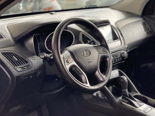 Imagem 5 de 12 de Hyundai Ix35 2.0 Gl 2wd (aut) (flex)