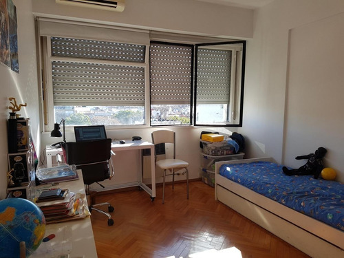 Imagen 16 de 18 de Espectacular Semipiso Alto Con Balcón - Muy Luminoso - Con Baños Y Cocina Reciclados - A 1 Cuadra De Av. Lacroze Y A 2 Cds De Estacion Tren Y Subte Linea B -