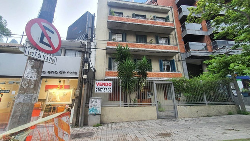 Imagen 2 de 17 de Apto Tipo Casa 2-3 Dorm. Patios. Frente A Shopping Montevideo.