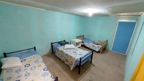 Casa Funcional Para 26 Trabajadores, 11 Duchas, Camas Indivi