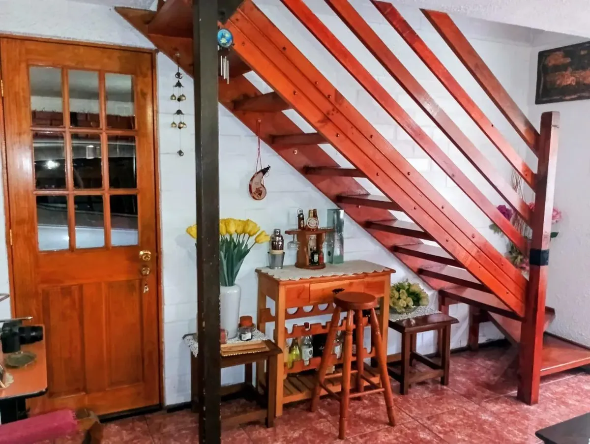 Imagen 4 de 17 de Casa Dos Pisos A Pasos De Estacion Metrotren Cinco Pinos