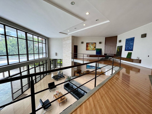 Vendo Casa 1350m2 4h/10b/10p Monte Elena 9049