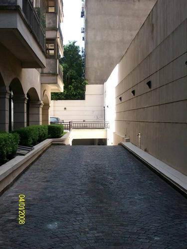 Imagen 3 de 4 de Alem 100 - Cubierta Fija Acceso X Rampa - Para Auto Grande