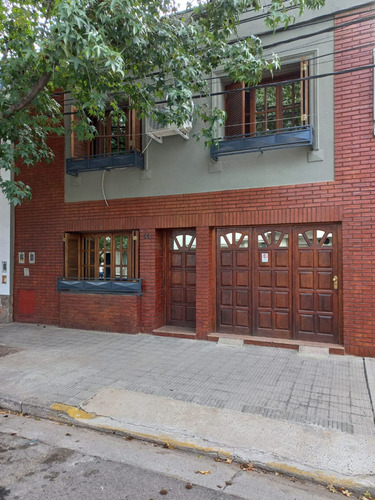 Casa En Venta Con Patio En Barrio Pichincha