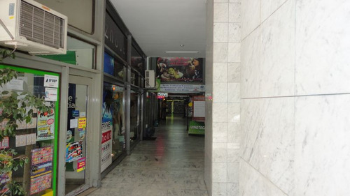 Imagen 2 de 9 de Local En Venta En Zona Centro