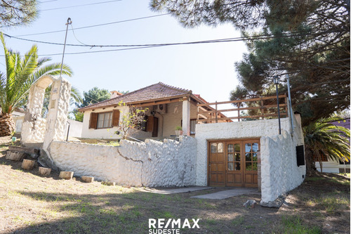  Venta- Casa Con Quincho Mas Departamento- 