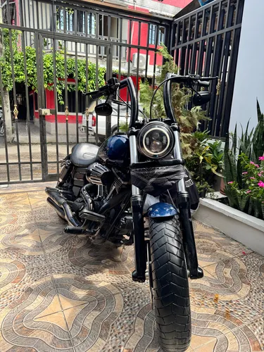 Dyna Fat Bob Del Año 2012. 1.700 Cc Tiene 50.000 Kms