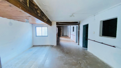 Imagen 8 de 14 de Casa A Reciclar - Barrio Candioti - Venta