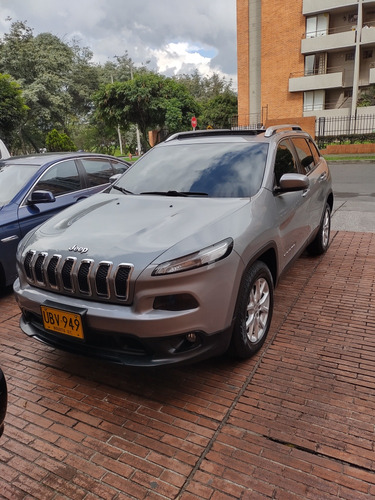 Jeep Cherokee 3.2 Longitude