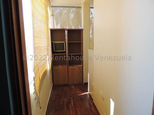 Townhouse En Alquiler Ubicado En Altos De Guataparo Valencia Carabobo 23-24556, Eloisa Mejia