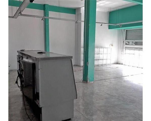 Imagen 3 de 9 de Locales En Esquina - Alquiler