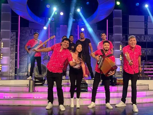 Grupos En Vivo Llanera, Vallenato, Samba, Mariachis Y Más...