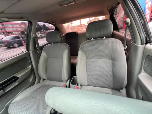 Kia Rio Stylus 1.6 Sedan Aire Acondicionado