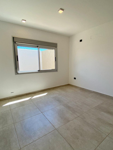Imagen 10 de 17 de Dúplex Bv. Los Rusos 5310 B° Los Boulevares 2 Dormitorios