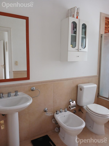 Casa En Venta En Barrio Los Jazmines Con Piscina