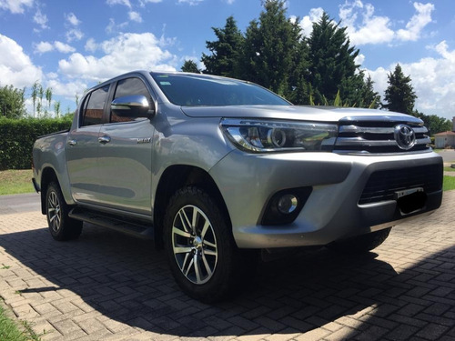 Imagen 1 de 7 de Toyota Hilux 2.8 Cd Srx 177cv 4x4 At