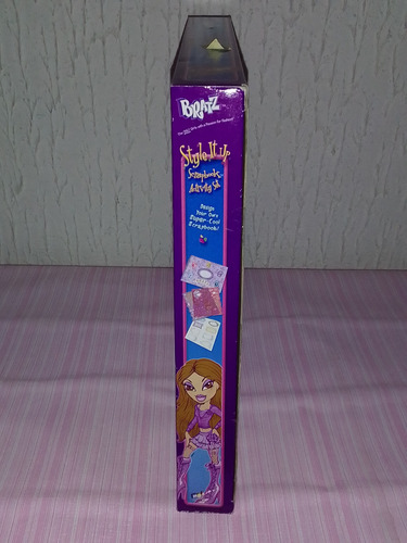 Bratz Style It Up Scrapbook Activity Set (Usado)