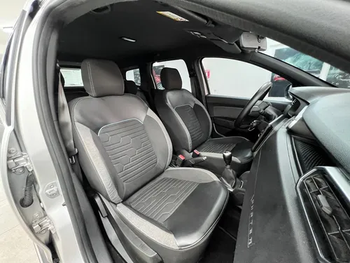 Renault Duster Intens MT 1.3 Turbo 4x4 2023