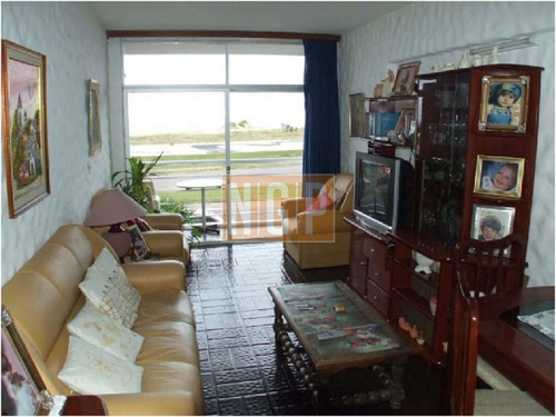Apartamento En Brava -ref:6407