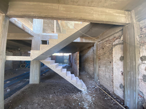 Imagen 10 de 12 de Escaleras De Hormigón Armado Con Garantía.