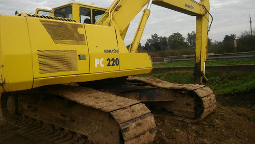 Excavadora Komatsu Pc 220