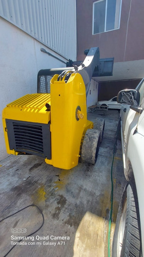 Imagen 2 de 7 de Minicargador Jcb Año 2005
