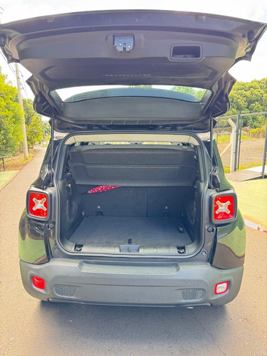 Jeep Renegade 1.8 Flex Aut. 5p