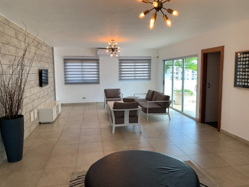 Apartamento En Alquiler Amueblado En Piantini.
