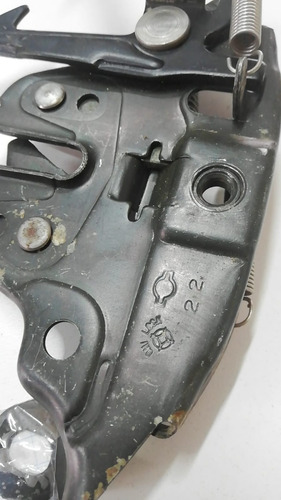 Chapa De Cofre Tsuru 3 92-17 (Usado)