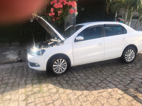 Volkswagen Voyage 2014 1.6 Msi Comfortline Total Flex 4p