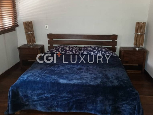 Cgi + Luxury Ofrece En Alquiler Vacacional Villa Retiro
