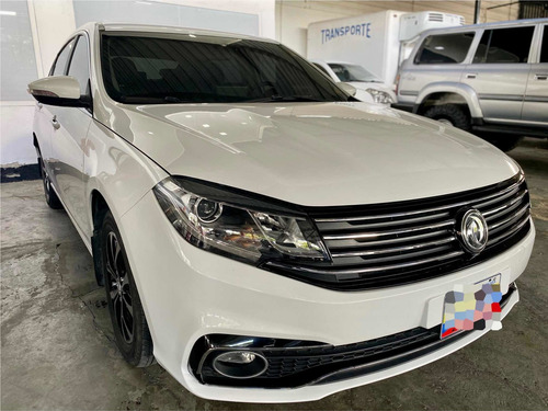 Imagen 3 de 9 de Dongfeng S50 Automatico