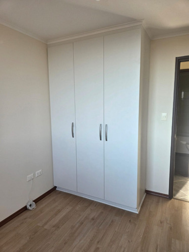 Departamento En Arriendo, Edificio Bicentenario, Las Rastras